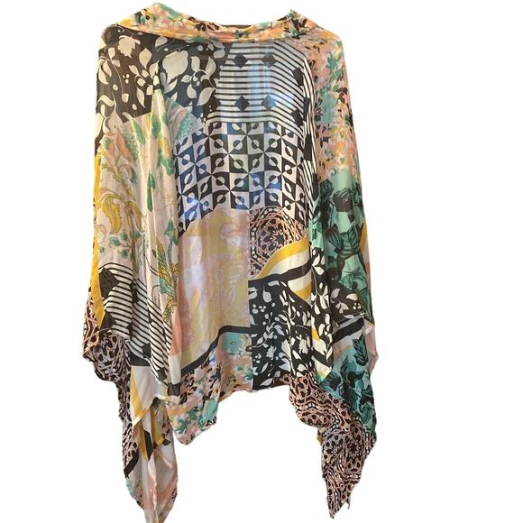Anthropologie Tops - Anthropologie Sheer Floral Patterned Kimono Coverup Beach Robe Women’s One Size